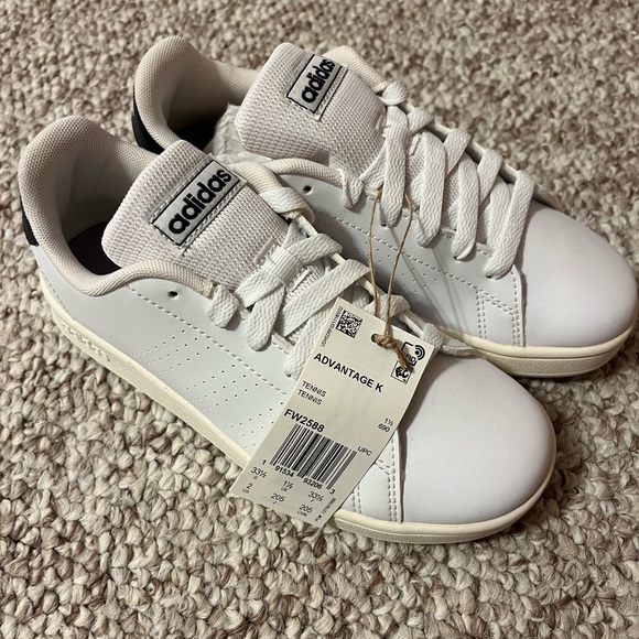 BRAND NEW ADIDAS Kids Sneakers : Size 1 1/2 - Picture 3 of 3